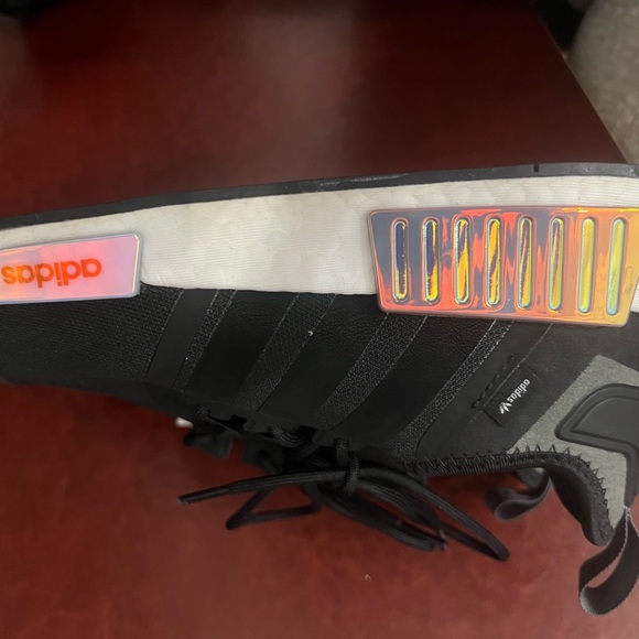 Adidas NMD R1 Parley Sneakers in Magic Mauve NWT - Picture 7 of 10